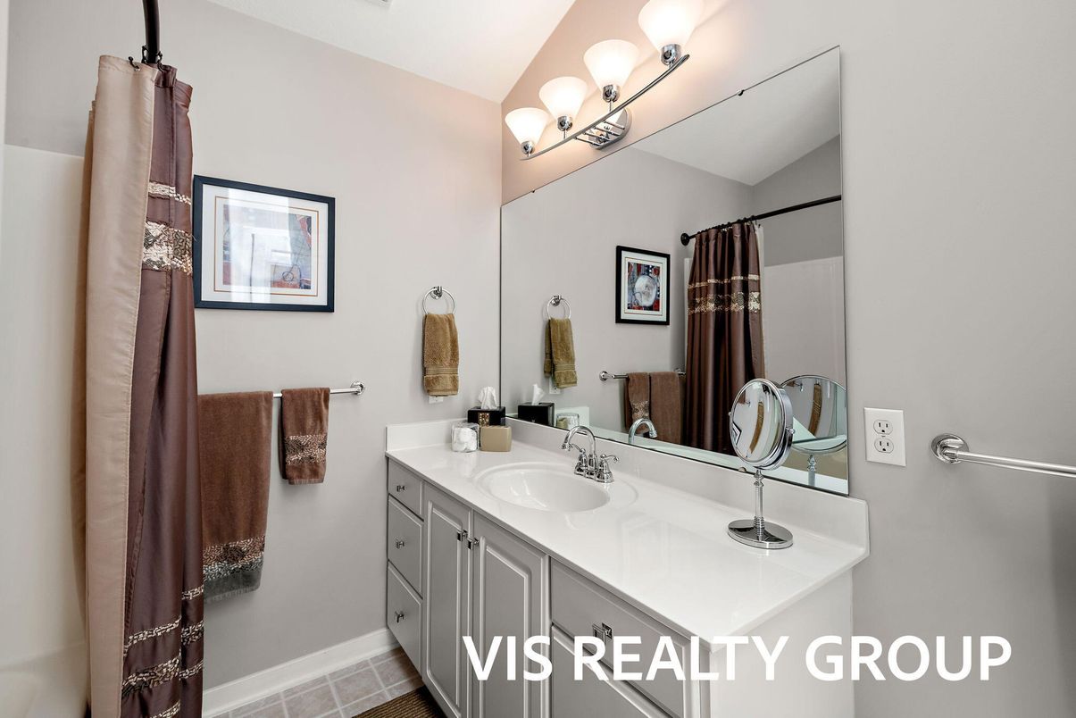 Bathroom, Dual Sink Vanities, Interior