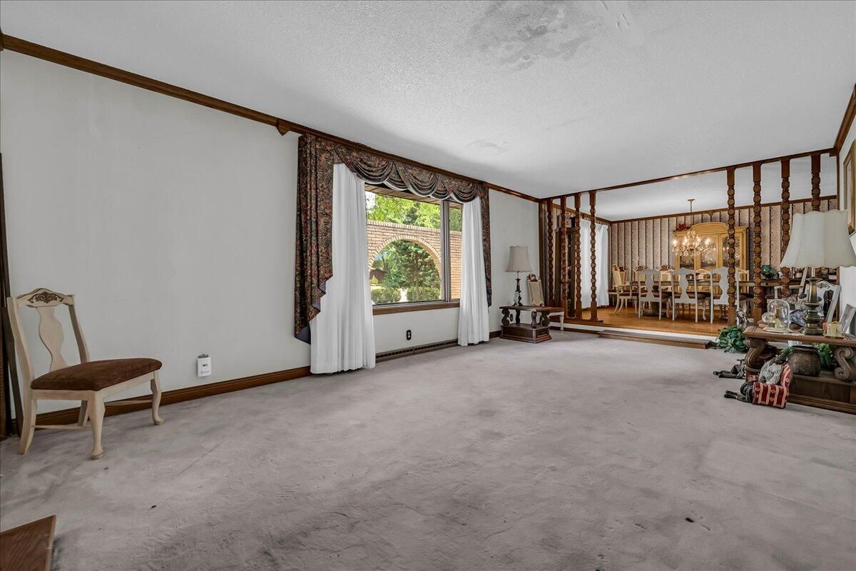 Chandelier, Dining room, Interior