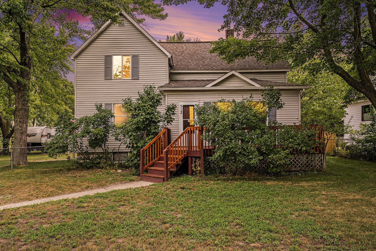 Backyard, Exterior, Facade, Queen Anne Victorian