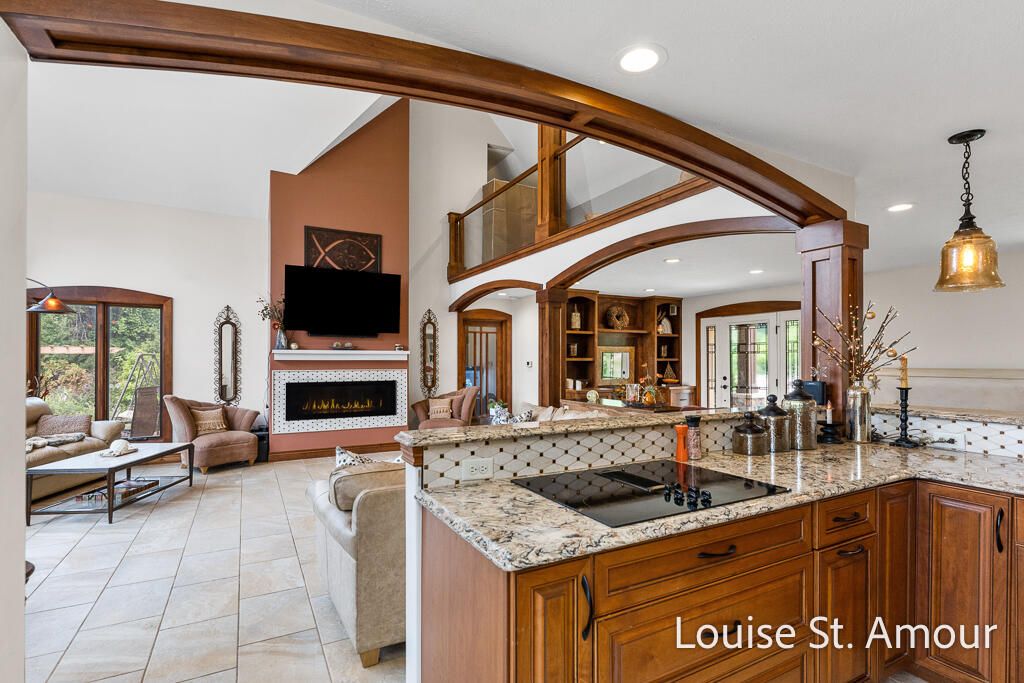 Fireplace, Interior, Kitchen, Living room, Pendant Lights, Recessed Lighting