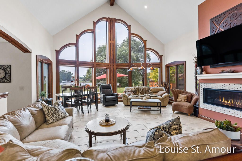 Dining room, Fireplace, Interior, Living room, Recessed Lighting