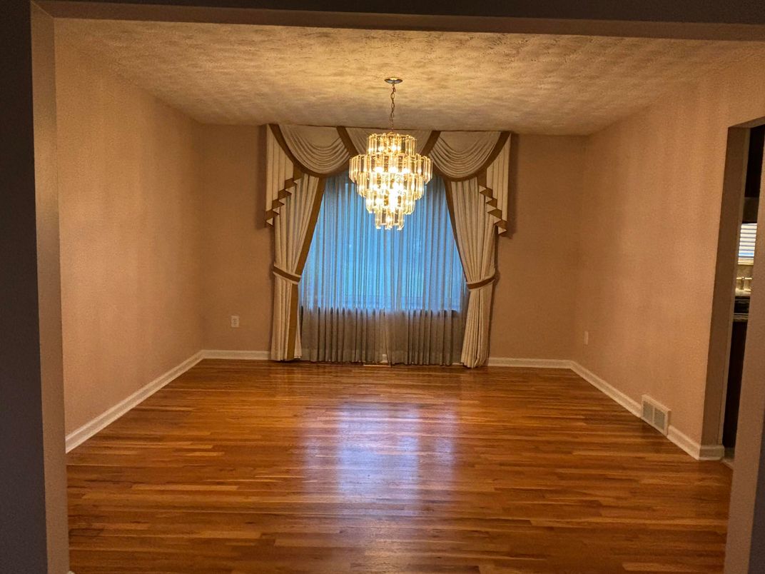 Chandelier, Empty room, Interior, Wood Texture Flooring