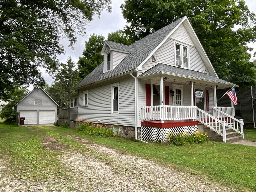 Backyard, Detached Garage, Exterior, Facade, Queen Anne Victorian