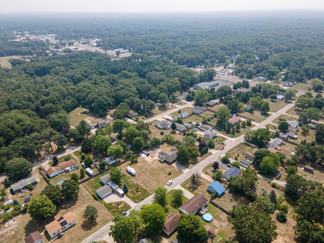 Exterior, Drone