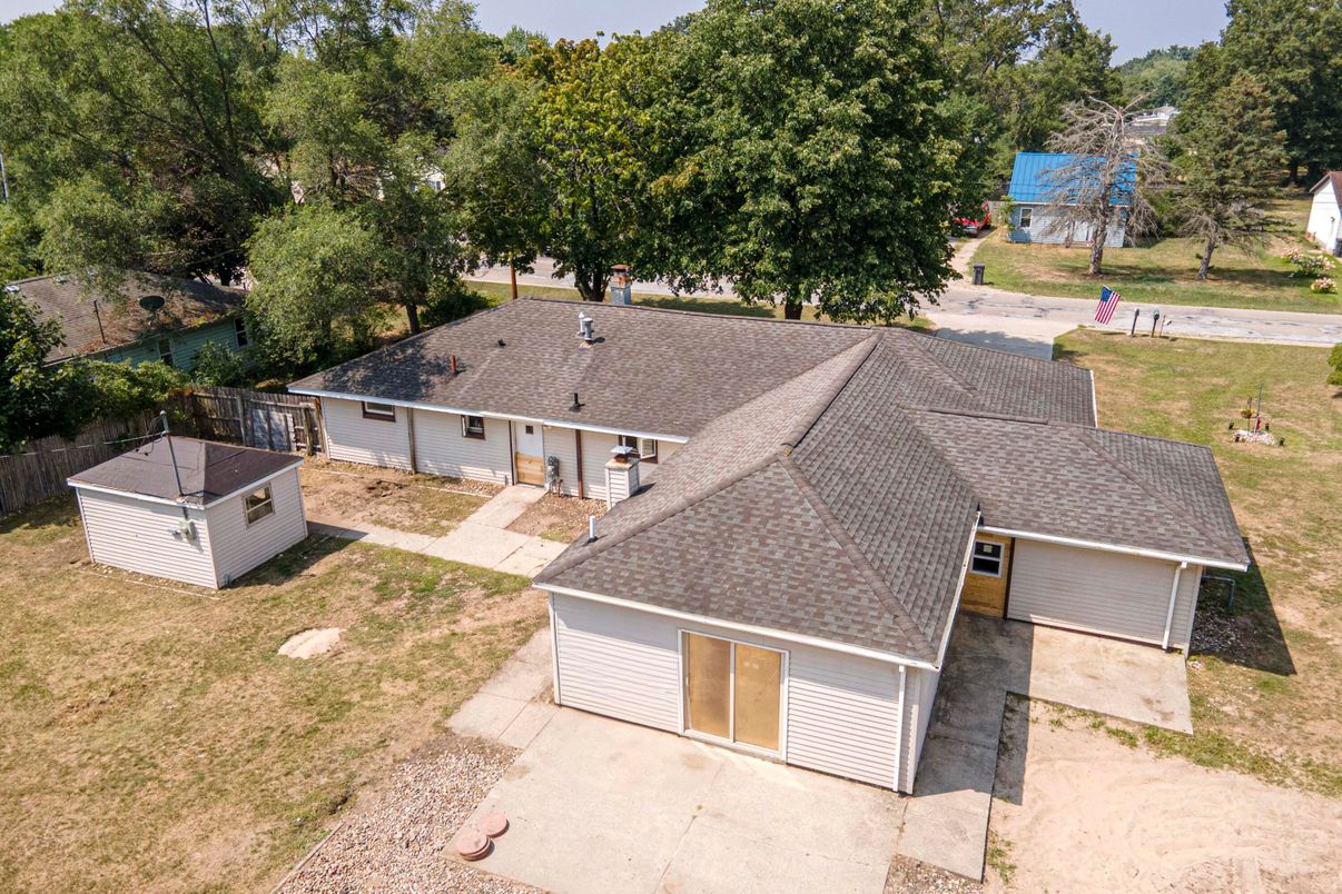 Exterior, Drone