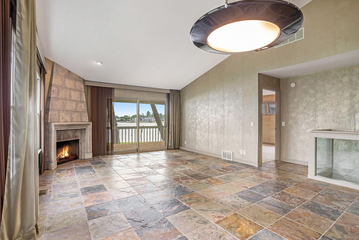 Empty room, Fireplace, Interior, Recessed Lighting