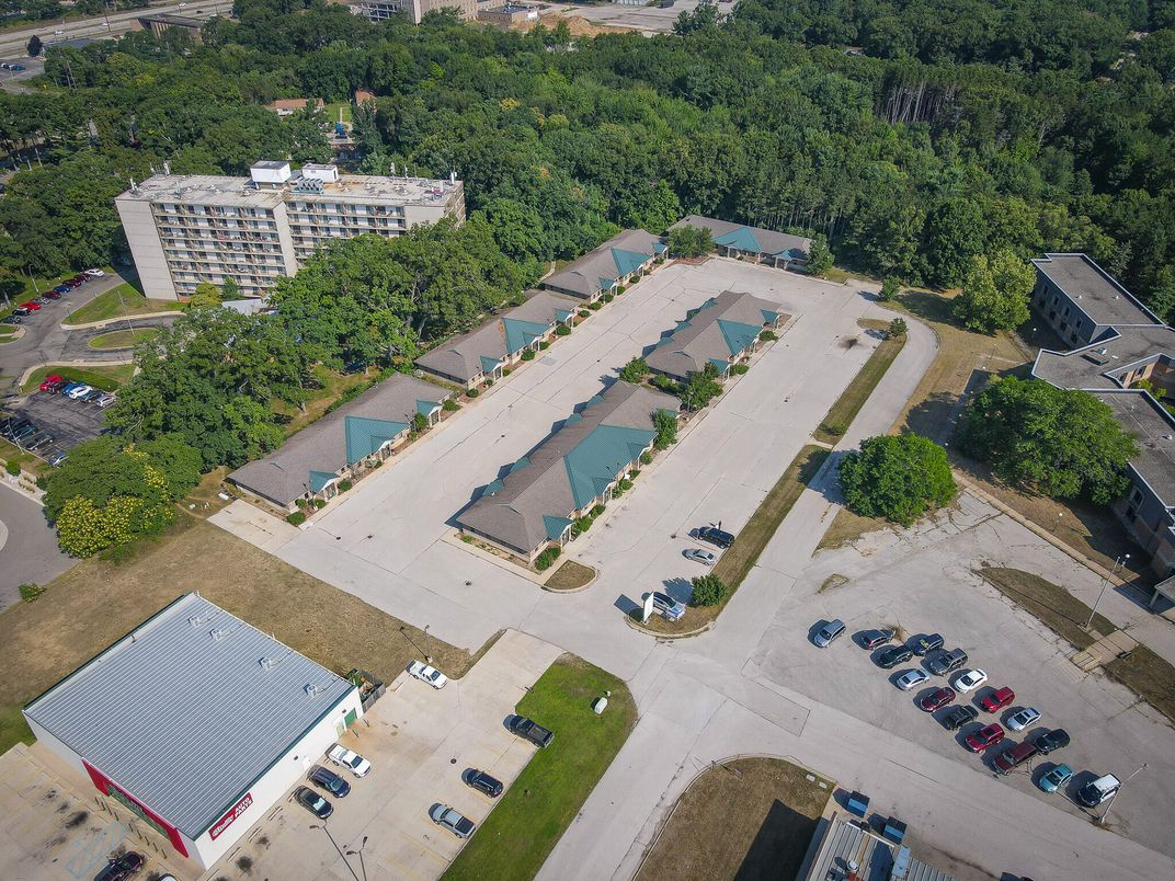 Exterior, Drone