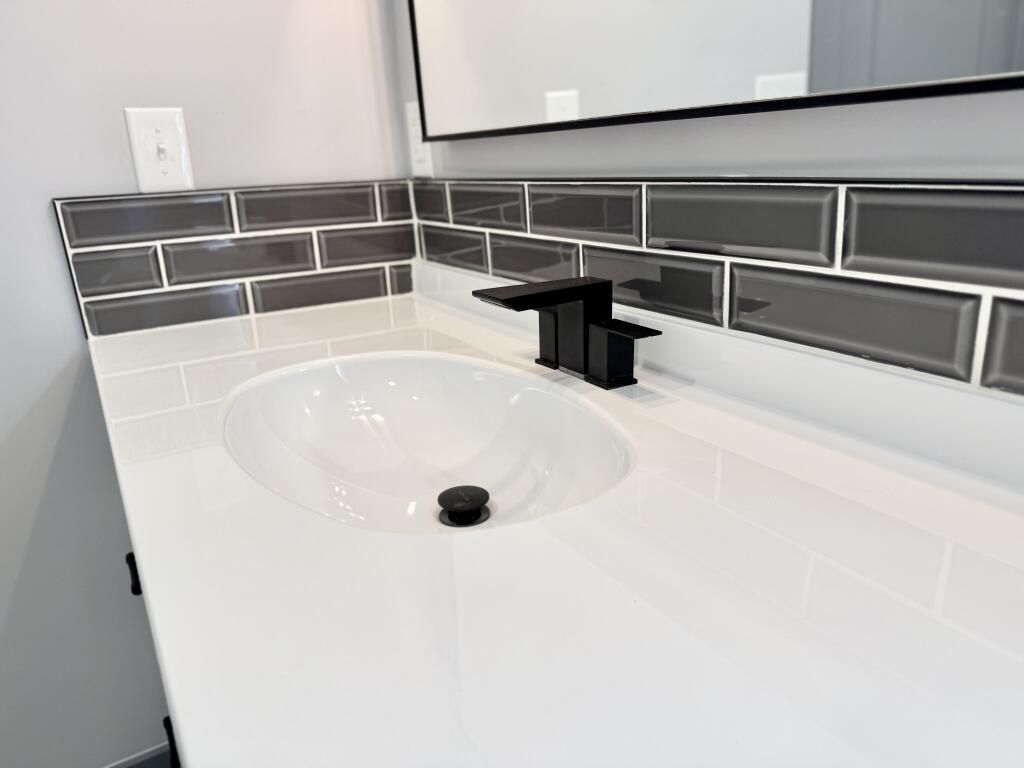 Bathroom, Interior, Tile Countertops