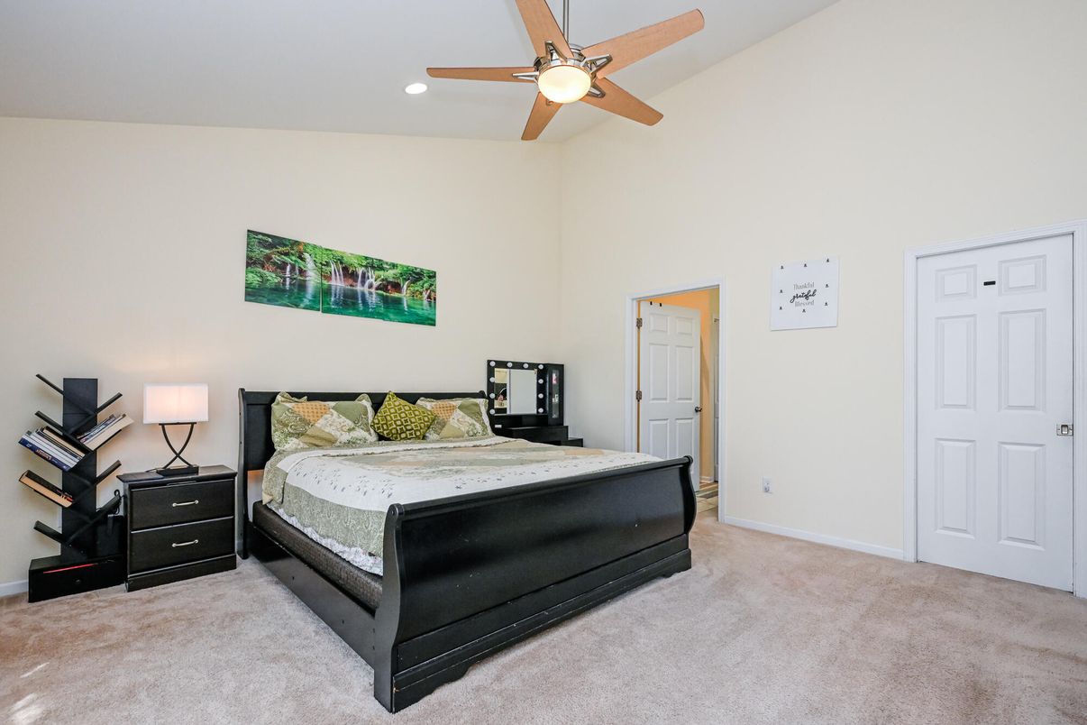 Bedroom, Interior, Recessed Lighting