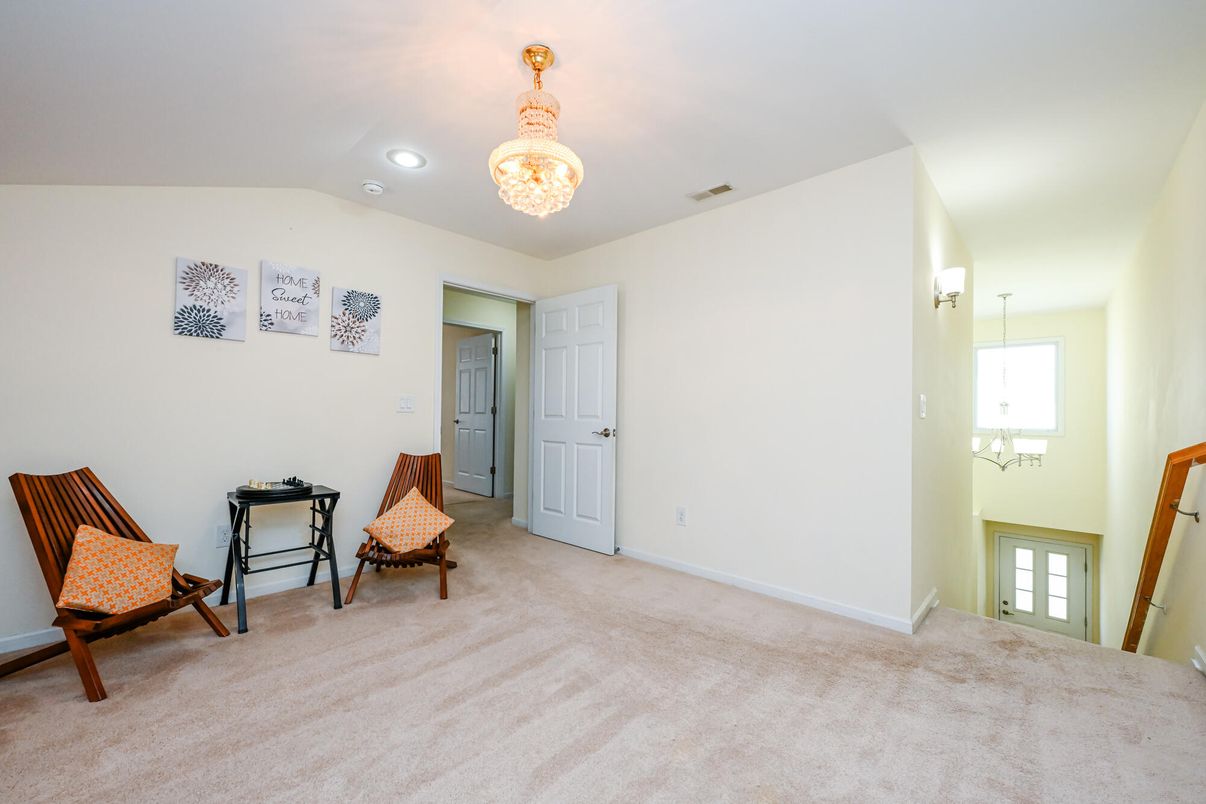 Chandelier, Empty room, Interior, Recessed Lighting