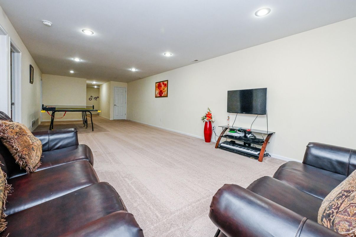 Game Room, Interior, Living room, Recessed Lighting