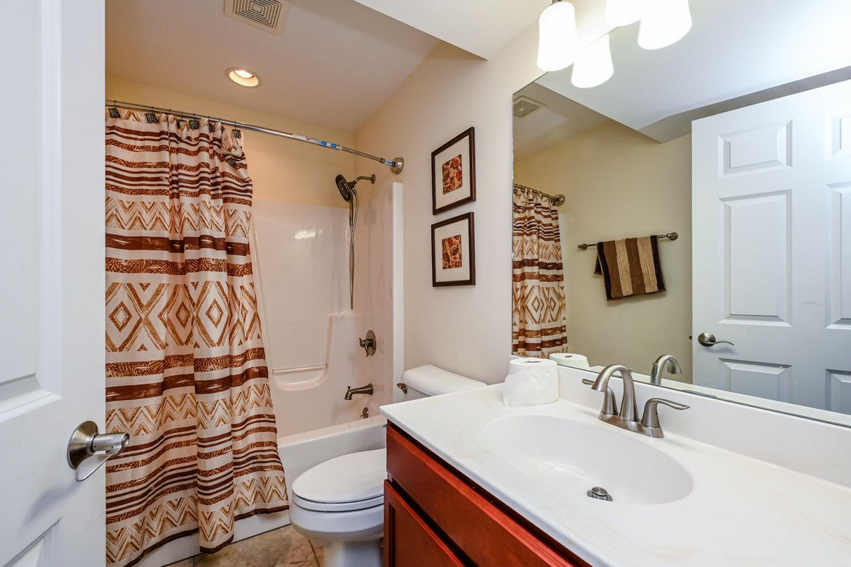 Bathroom, Interior, Recessed Lighting