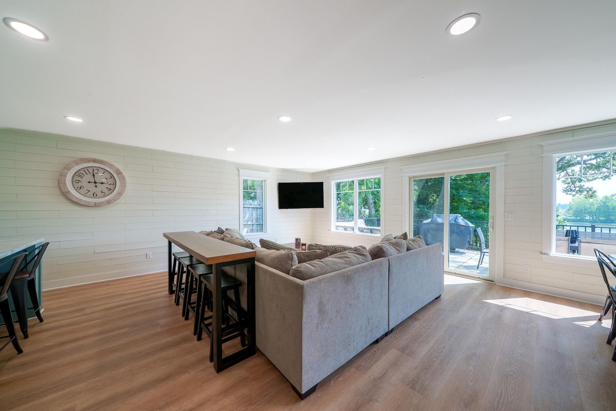 Interior, Living room, Recessed Lighting, Wood Texture Flooring