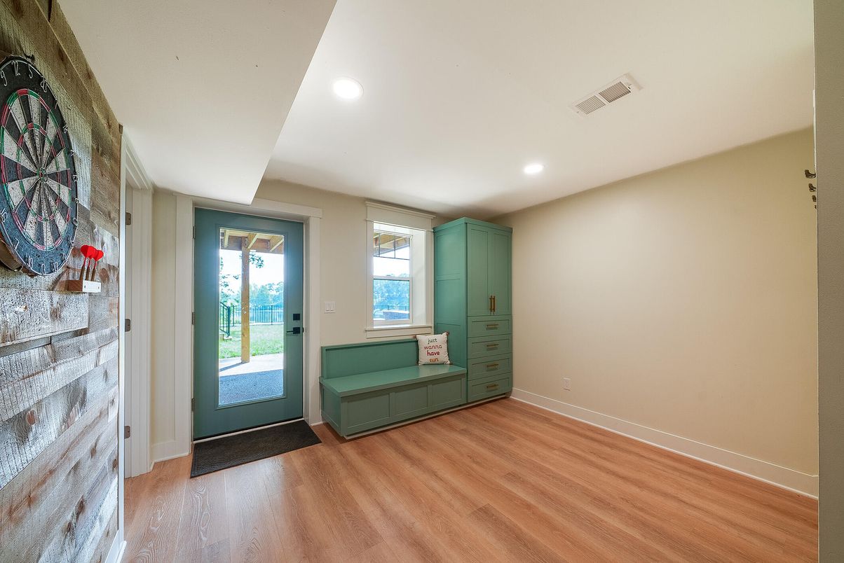 Interior, Recessed Lighting, Wood Texture Flooring