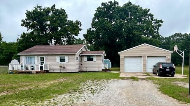 Backyard, Detached Garage, Exterior