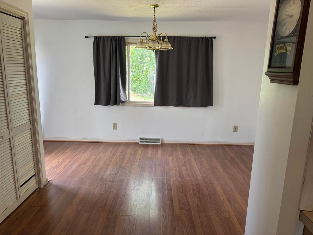 Empty room, Interior, Pendant Lights, Wood Texture Flooring
