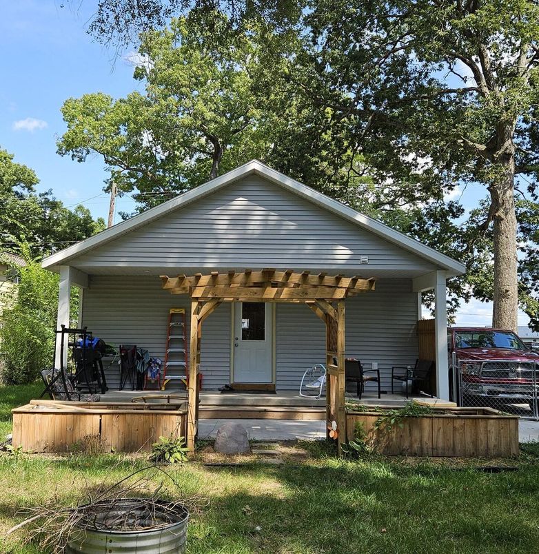 Backyard, Exterior, Hot Tub