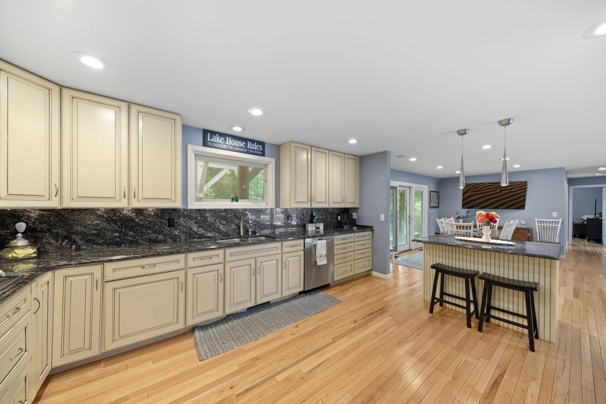 Interior, Kitchen, Pendant Lights, Recessed Lighting, Wood Texture Flooring