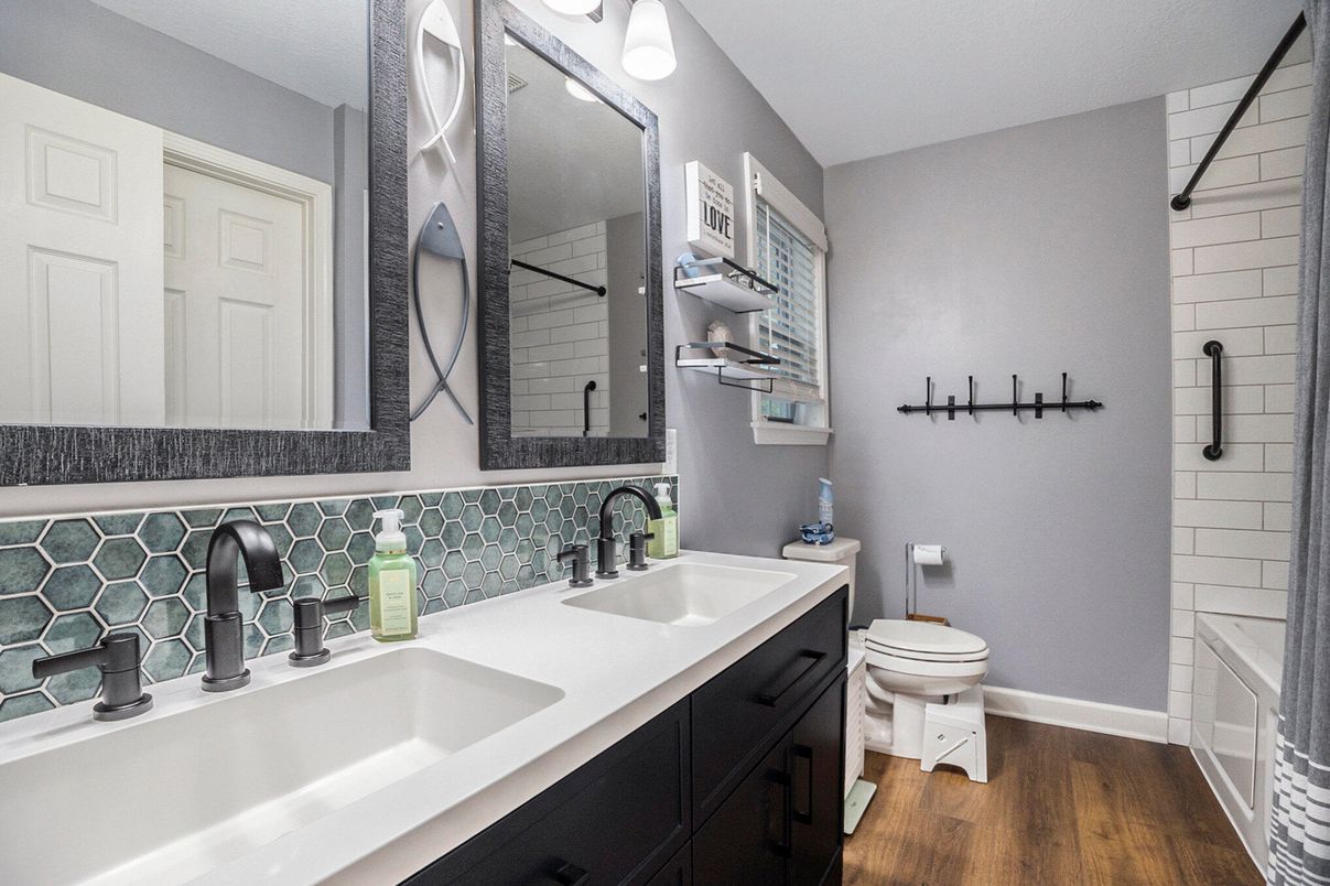 Bathroom, Dual Sink Vanities, Interior, Wood Texture Flooring