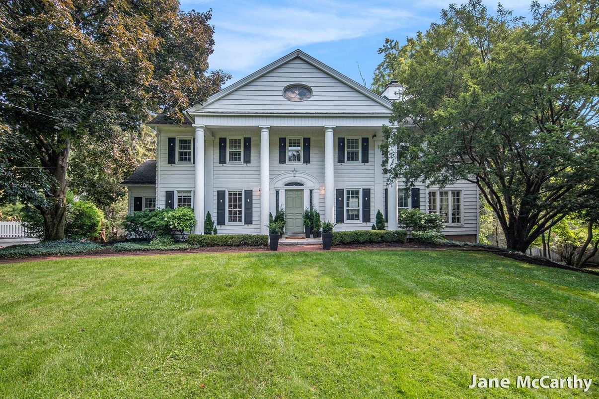 Backyard, Exterior, Facade, Georgian