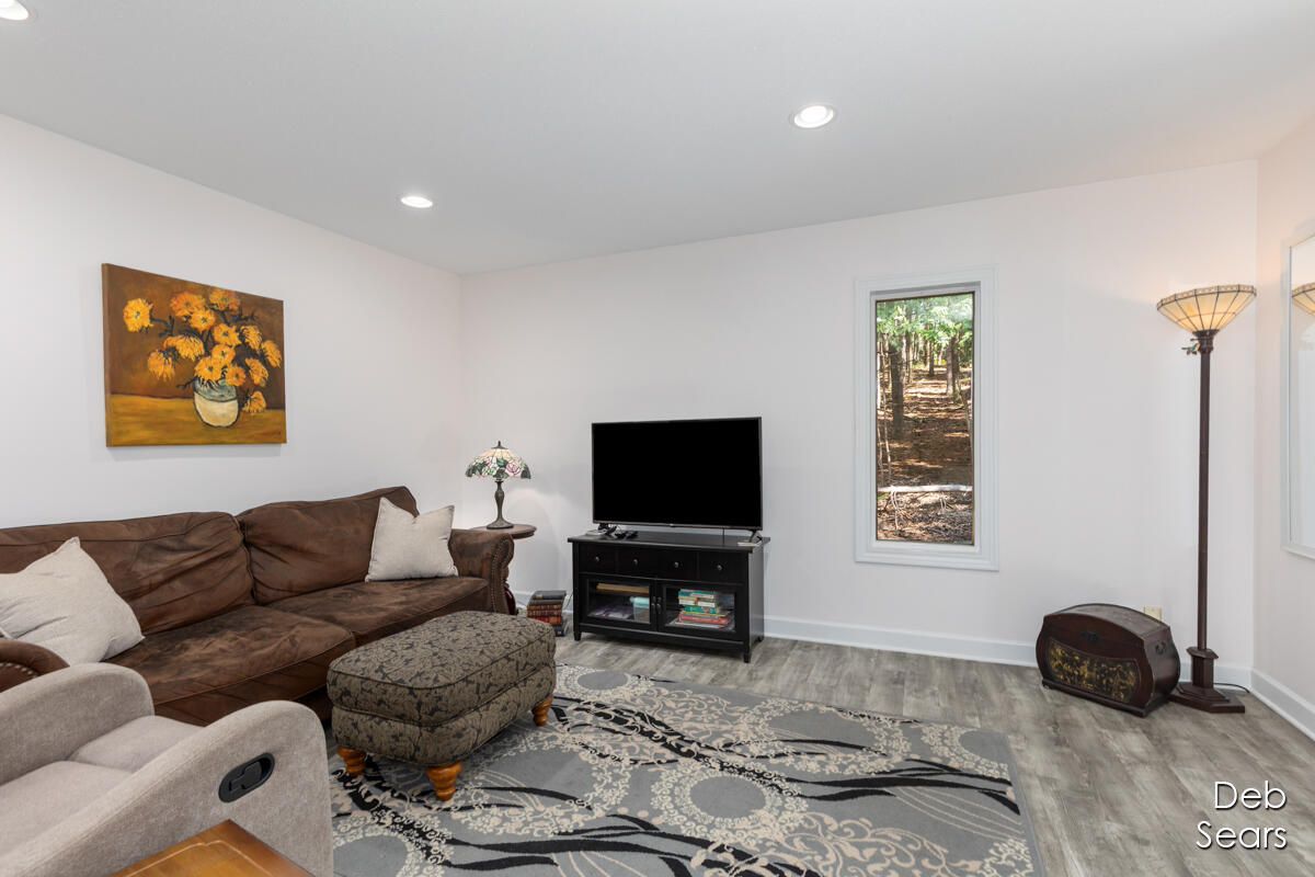 Interior, Living room, Recessed Lighting, Wood Texture Flooring