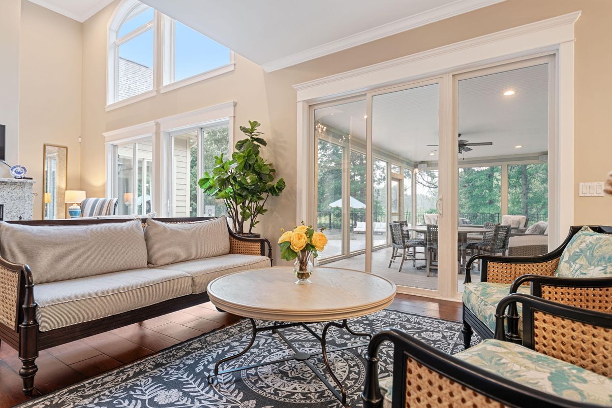 Dining room, Interior, Recessed Lighting, Sun Room, Wood Texture Flooring