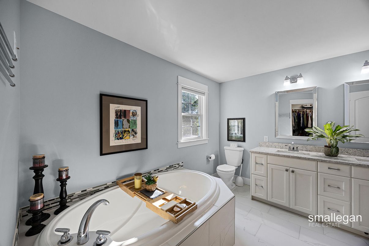 Bathroom, Dual Sink Vanities, Interior, Marble
