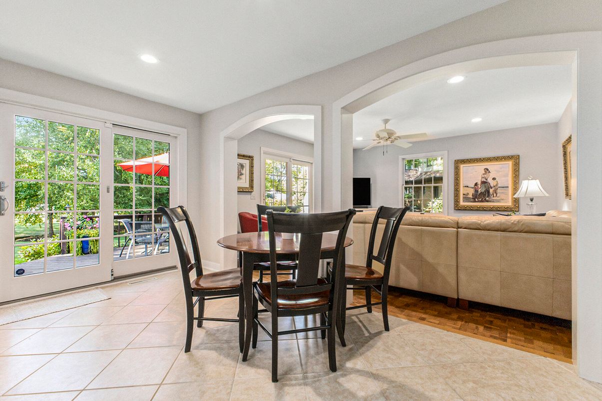 Dining room, Interior, Living room, Recessed Lighting, Wood Texture Flooring