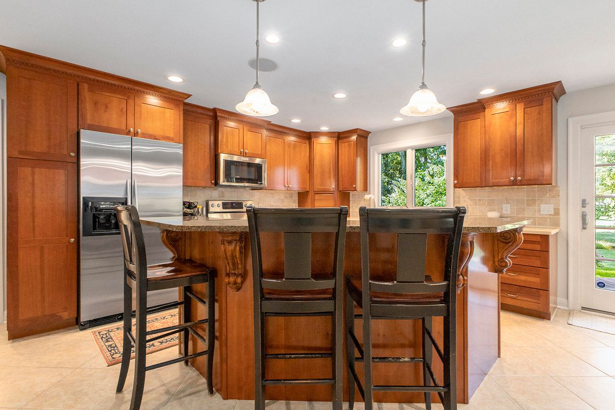 Interior, Kitchen, Pendant Lights, Recessed Lighting, Stainless Steel Appliances