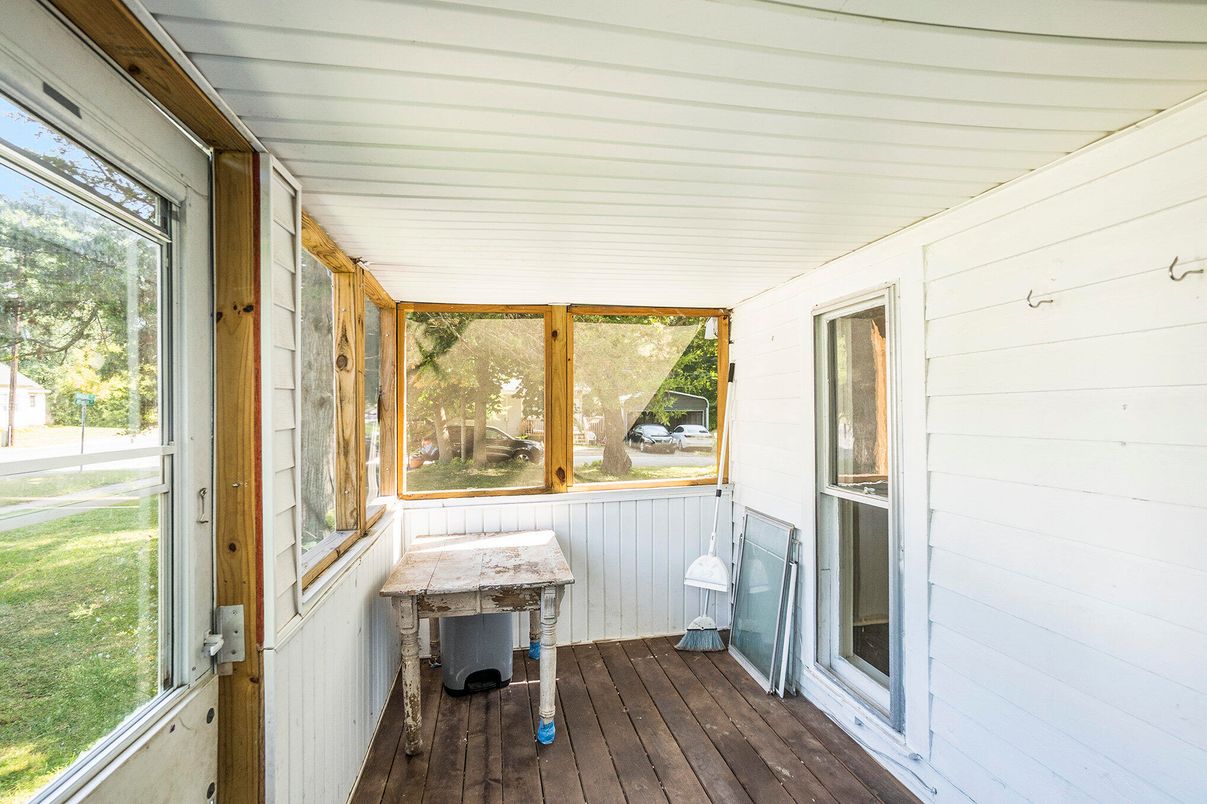 Interior, Sun Room, Wood Texture Flooring