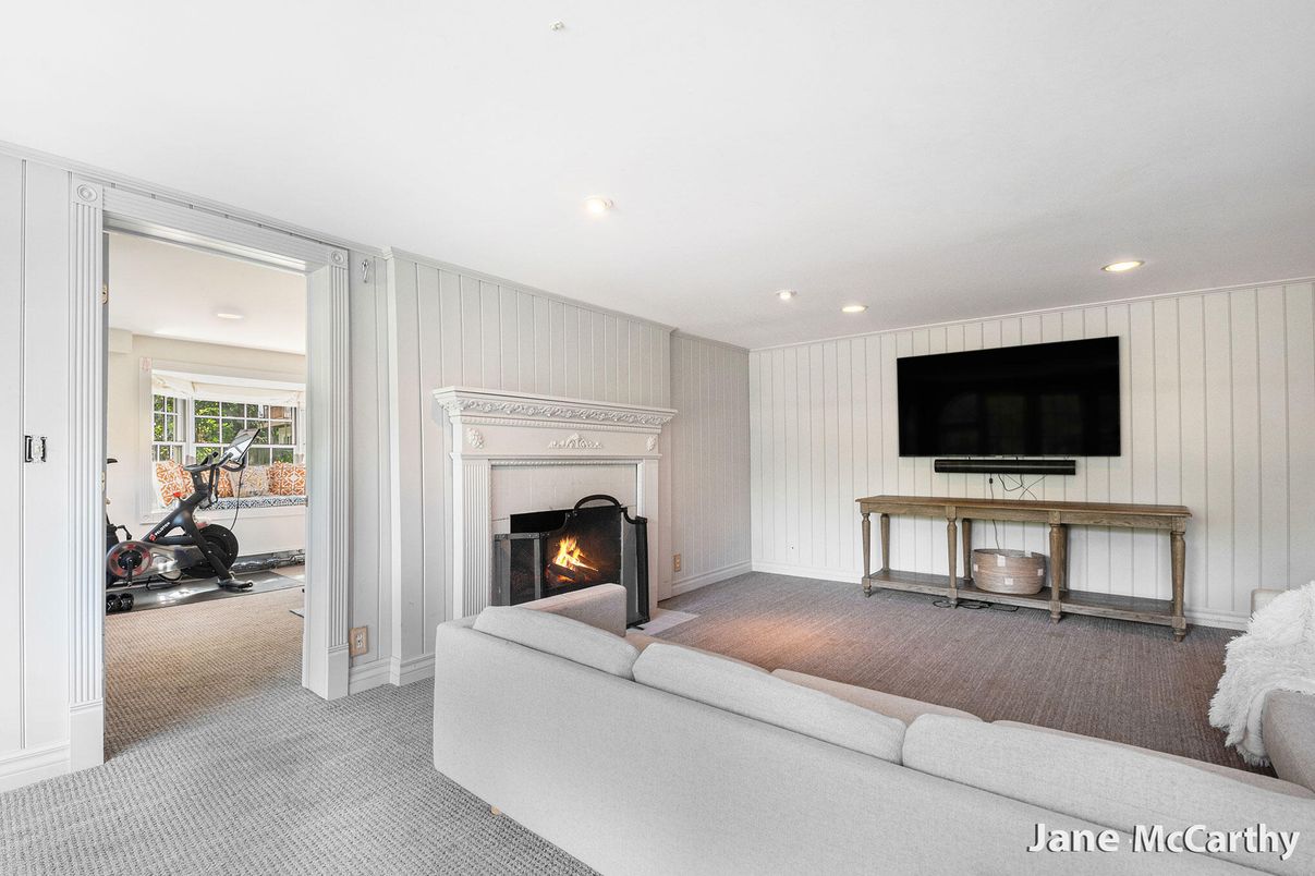 Fireplace, Fitness Equipment, Interior, Living room, Recessed Lighting