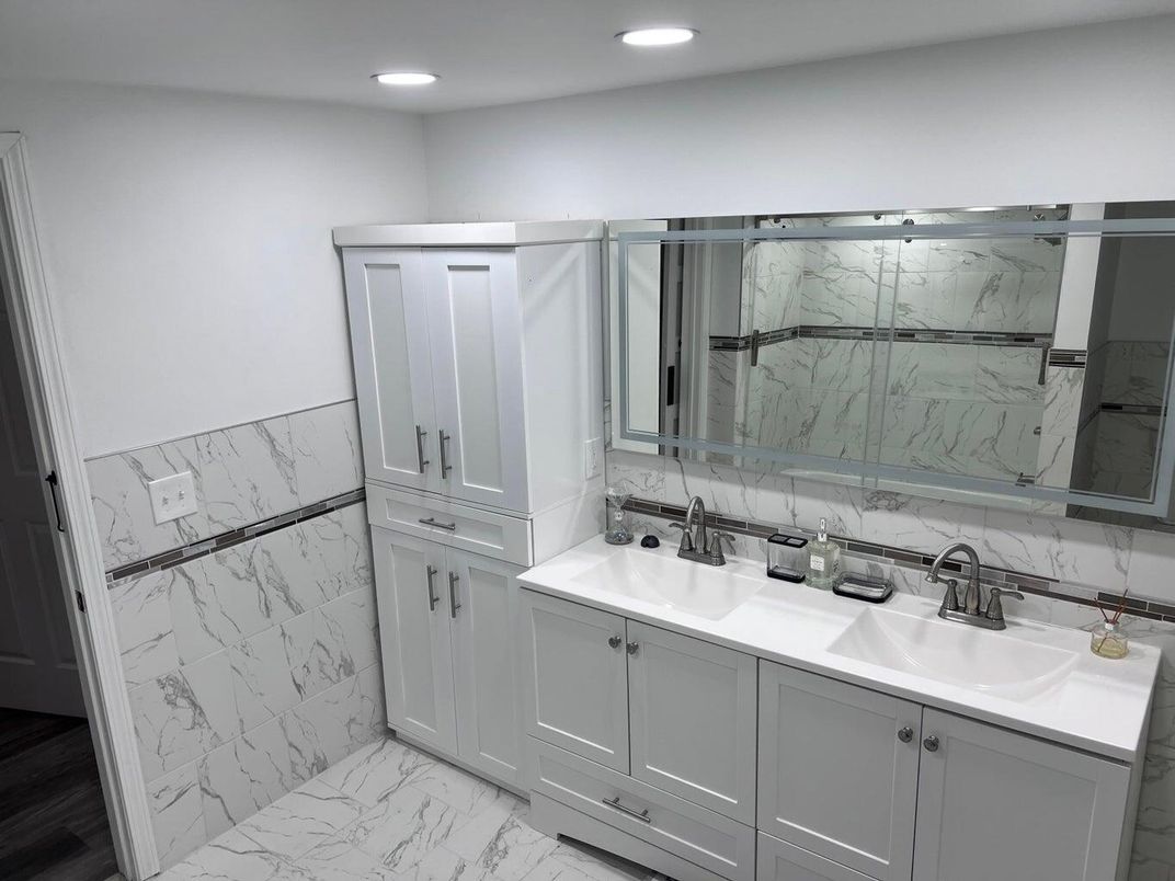 Bathroom, Dual Sink Vanities, Interior, Marble, Marble Walls, Recessed Lighting