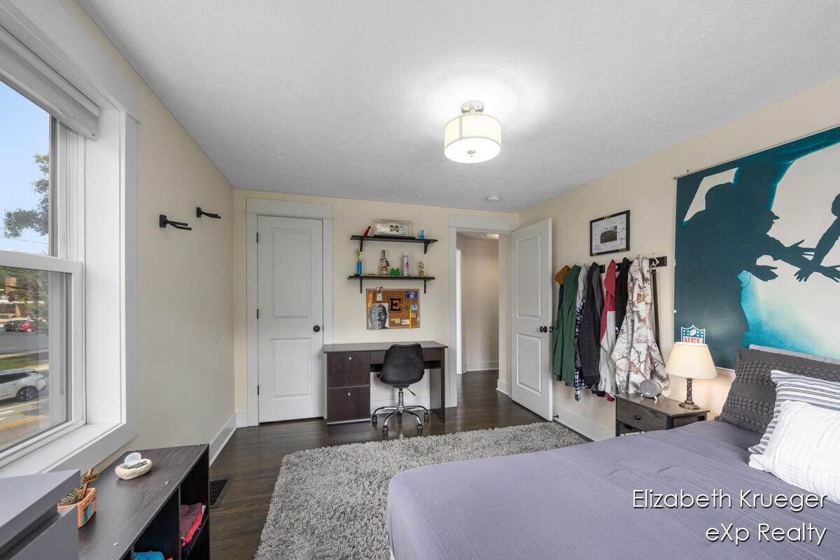 Bedroom, Home Office, Interior, Wood Texture Flooring