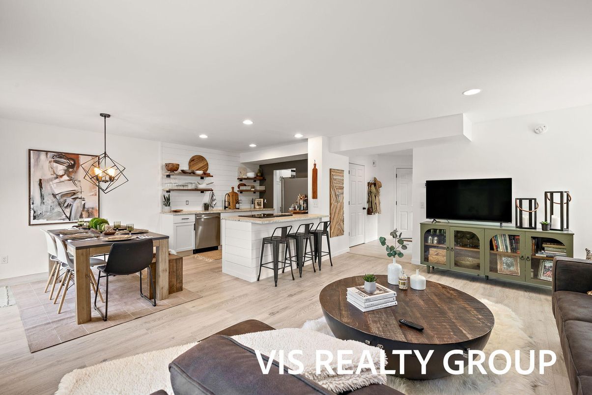 Dining room, Interior, Kitchen, Living room, Pendant Lights, Recessed Lighting, Stainless Steel Appliances, Wood Texture Flooring