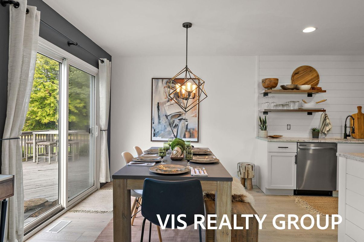 Dining room, Interior, Pendant Lights, Recessed Lighting, Wood Texture Flooring