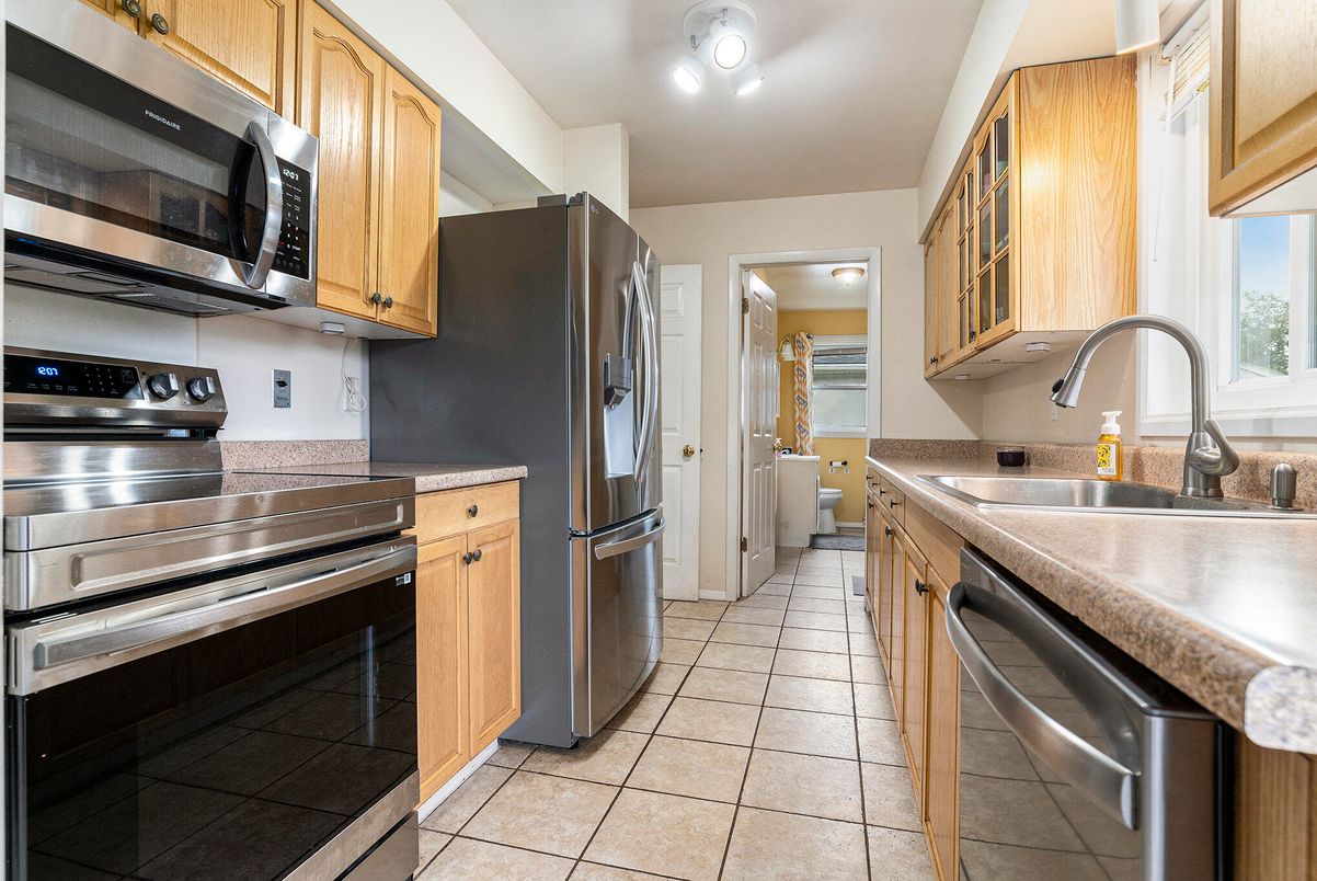 Interior, Kitchen, Stainless Steel Appliances