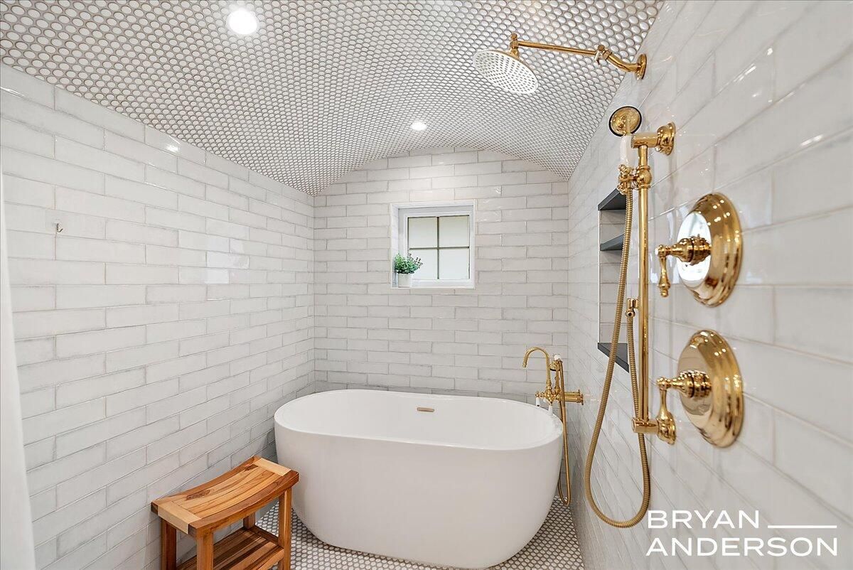Bathroom, Free Standing Baths, Interior, Recessed Lighting
