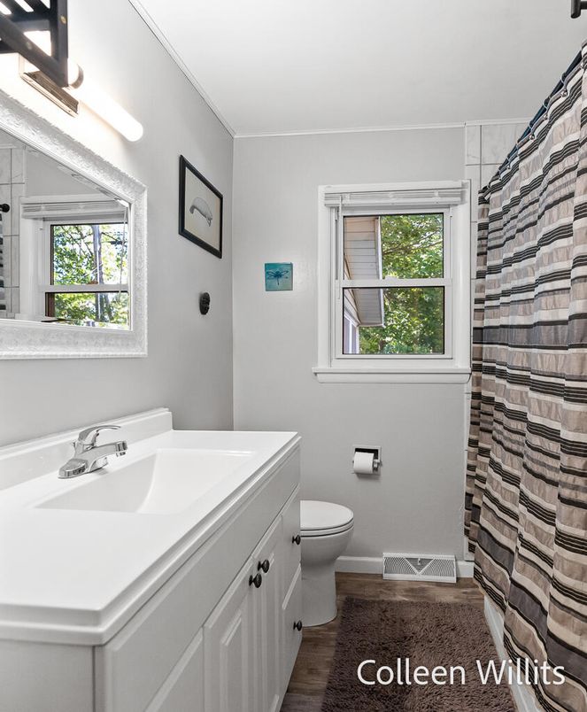 Bathroom, Interior, Wood Texture Flooring