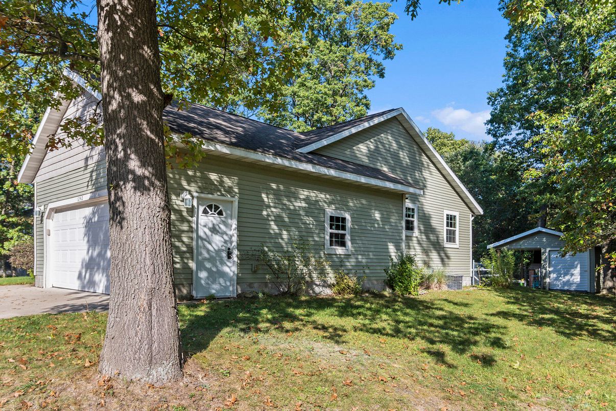 Backyard, Detached Garage, Exterior