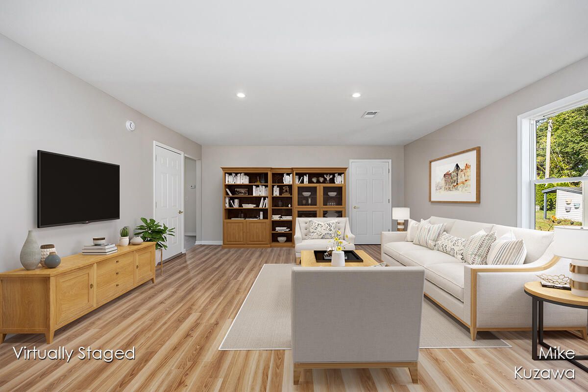 Interior, Living room, Recessed Lighting, Wood Texture Flooring
