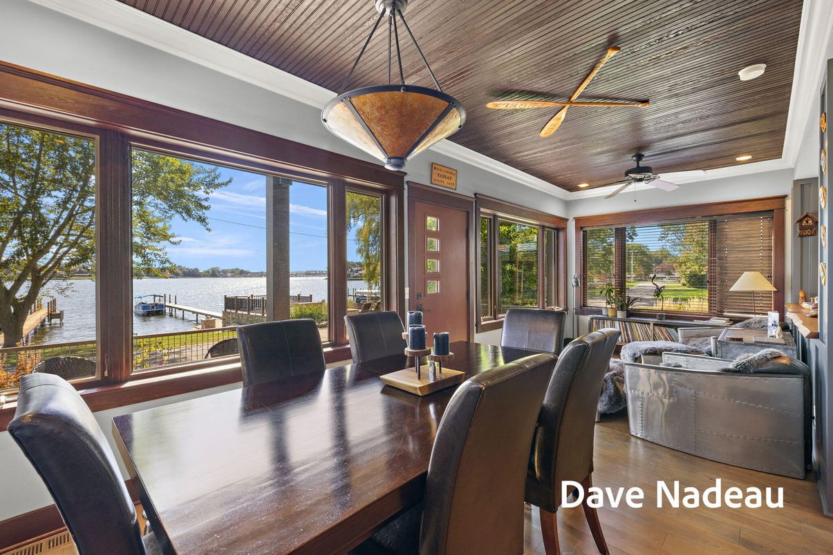 Dining room, Interior, Pendant Lights, Recessed Lighting, Water, Wood Texture Flooring