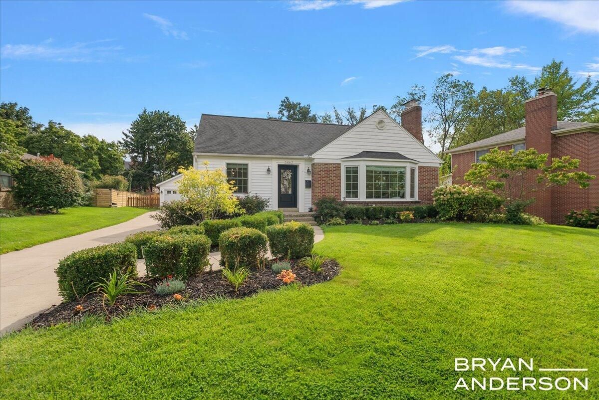 Backyard, Exterior, Facade, Brick Facade, Cape Cod