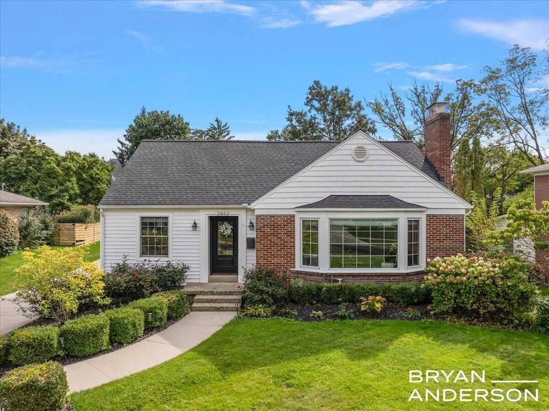 Exterior, Facade, Brick Facade, Cape Cod