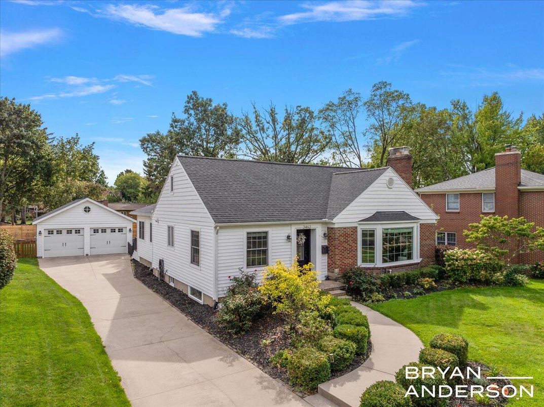 Backyard, Detached Garage, Exterior