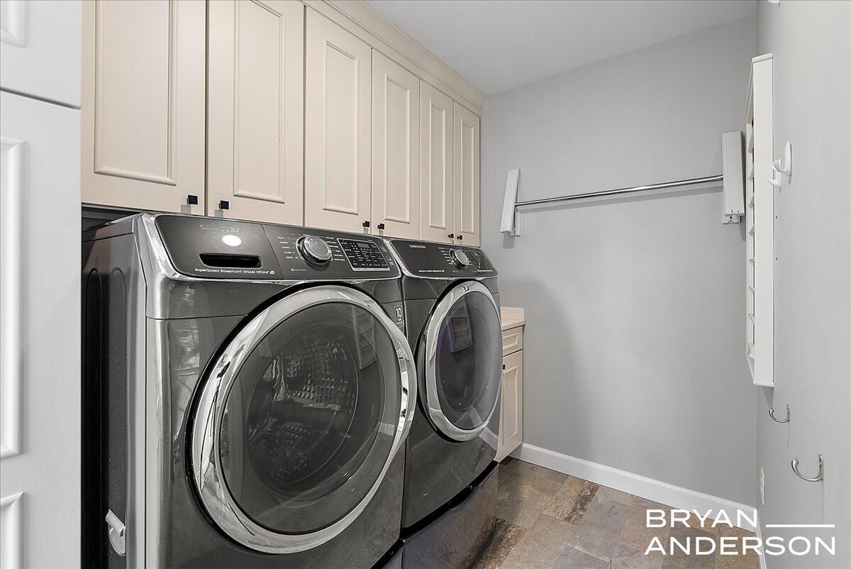 Interior, Washer, Wood Texture Flooring
