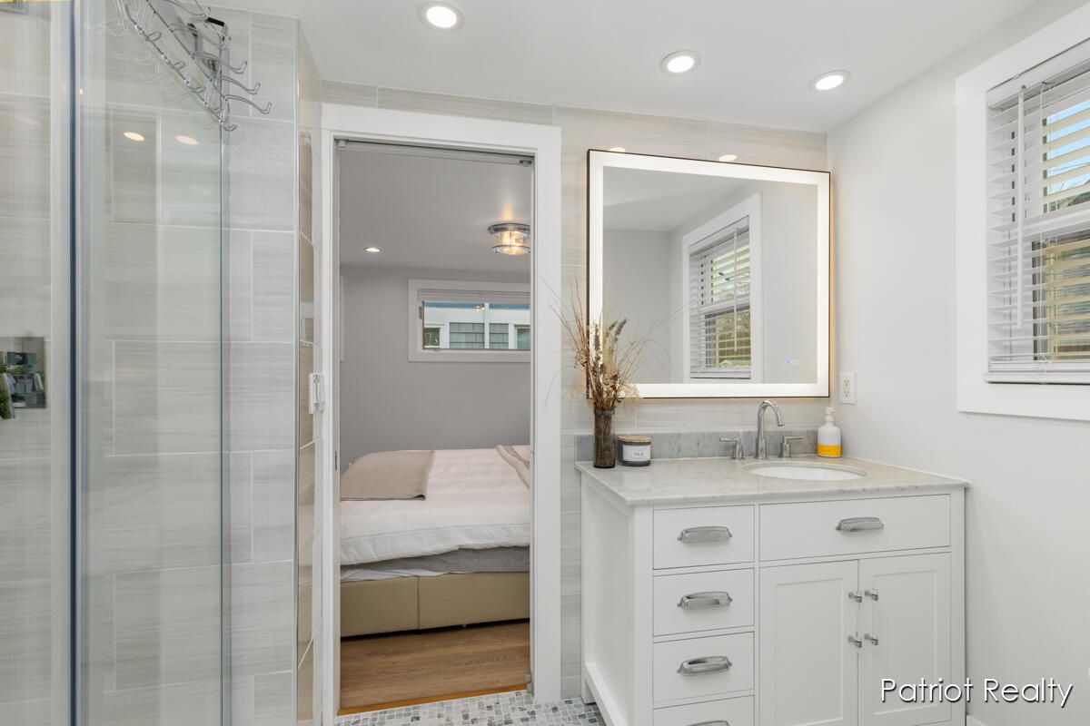 Bathroom, Bedroom, Interior, Recessed Lighting, Wood Texture Flooring