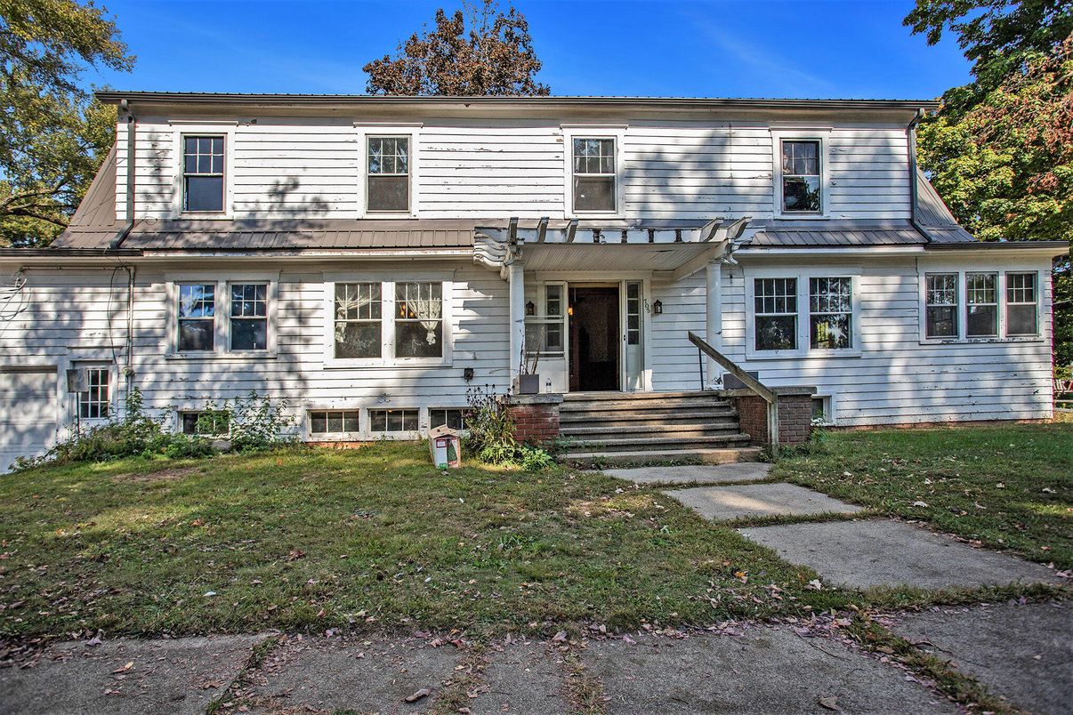 Exterior, Facade, Georgian