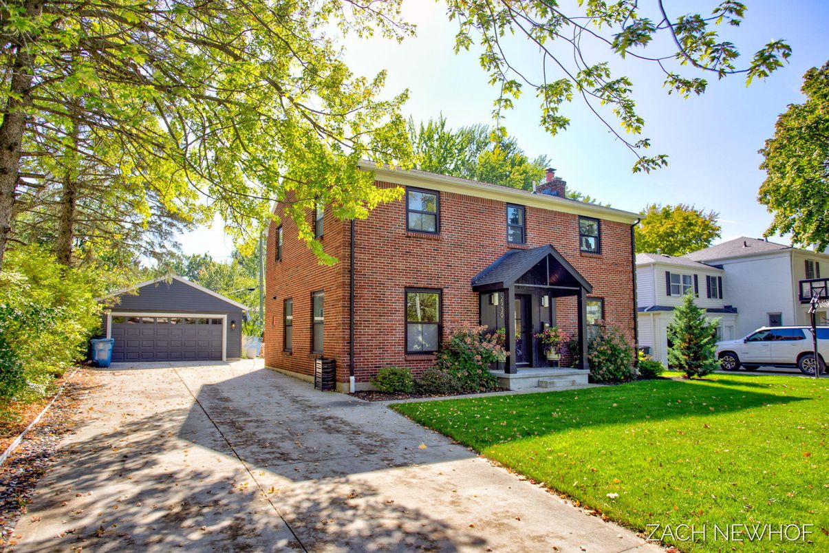Backyard, Detached Garage, Exterior, Facade, Brick Facade, Georgian