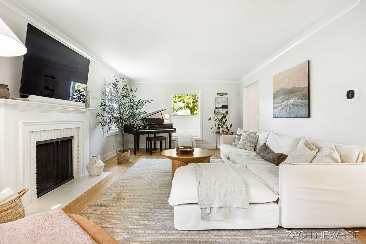 Fireplace, Interior, Living room, Piano, Wood Texture Flooring