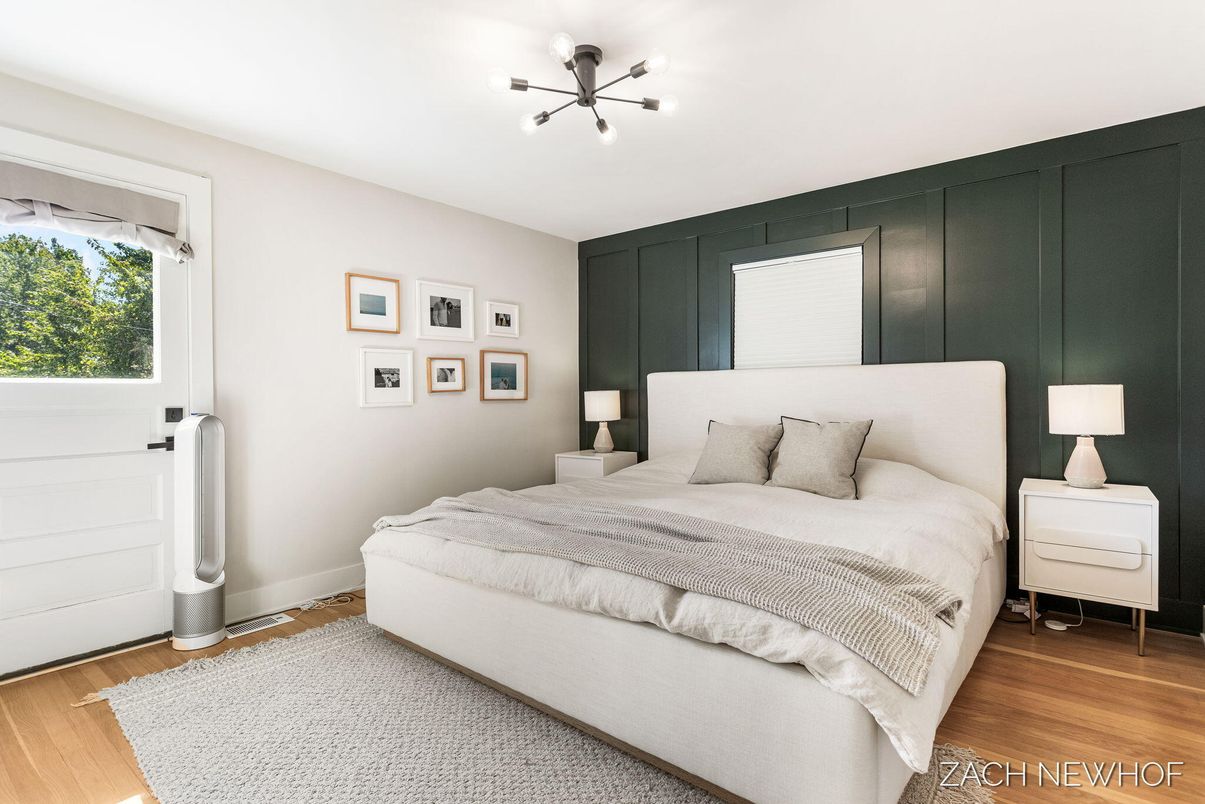 Bedroom, Interior, Pendant Lights, Wood Texture Flooring